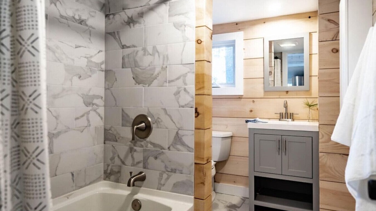 Photo of Bathroom in Thompson's Point