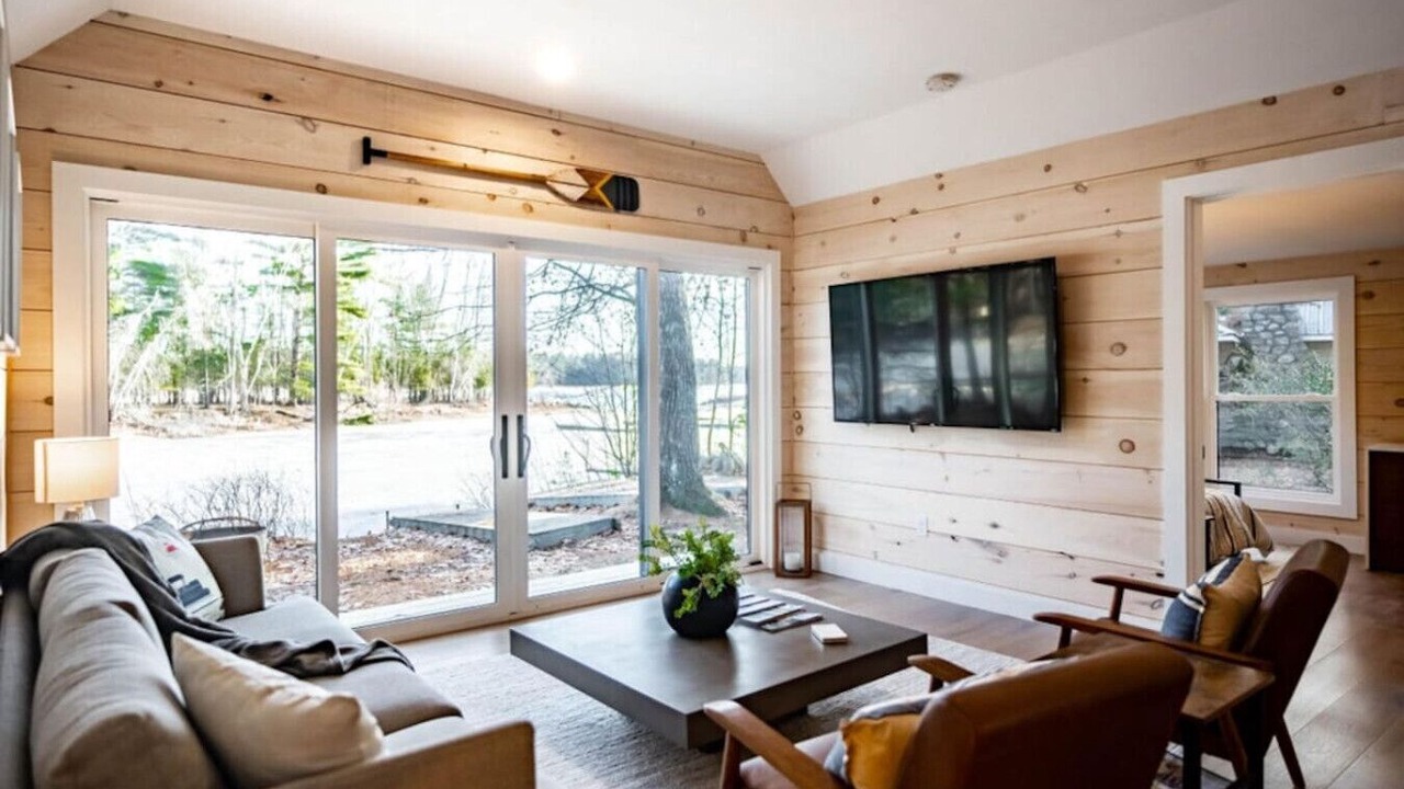 Photo of Livingroom in Thompson's Point