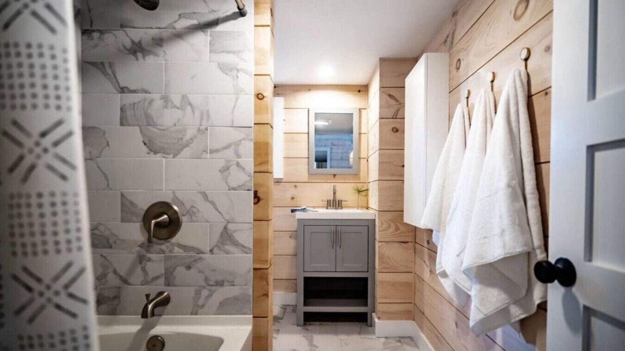Photo of Bathroom in Thompson's Point