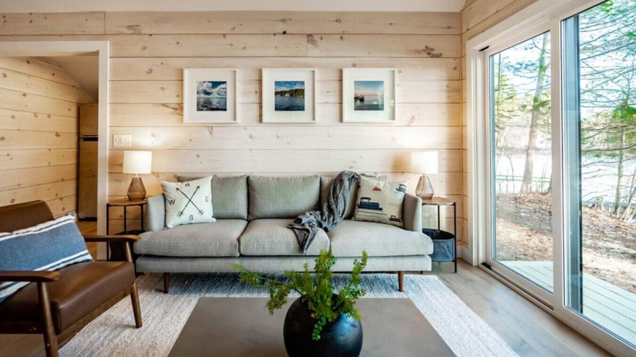 Photo of Livingroom in Thompson's Point