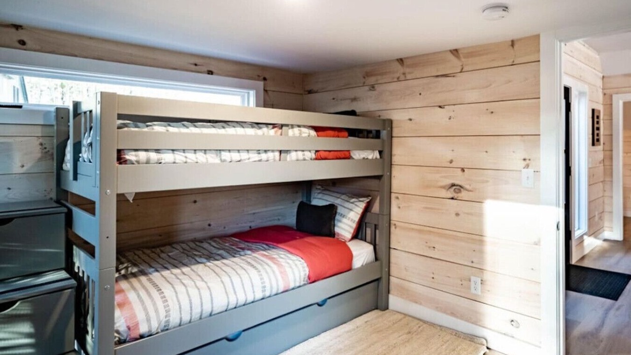 Photo of Bedroom in Thompson's Point
