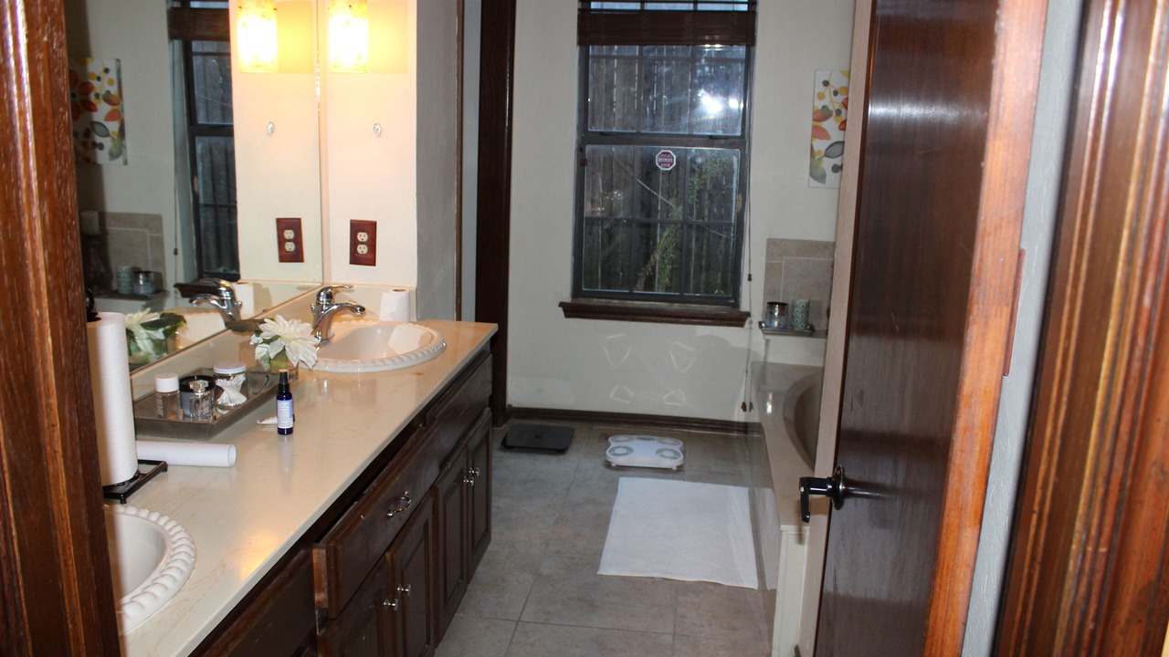 Photo of Bathroom in Norman