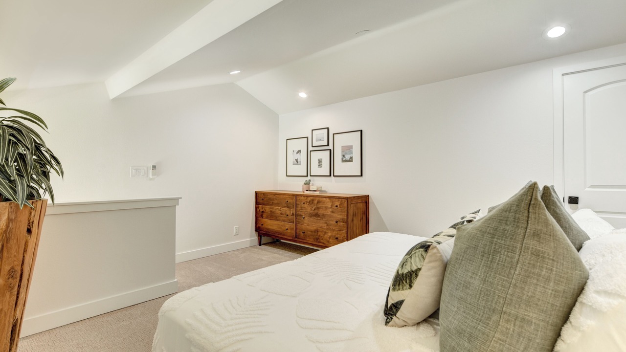 Photo of Bedroom in Kahuku