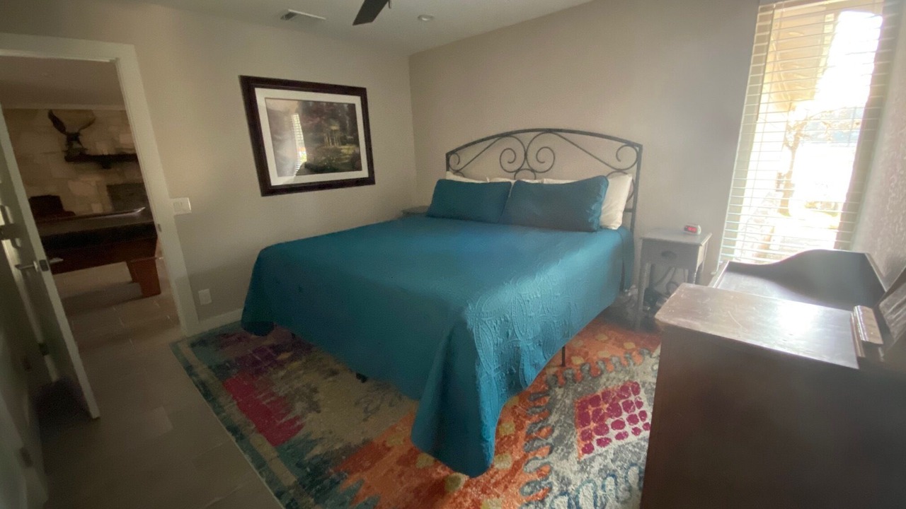 Photo of Bedroom in Lakehills
