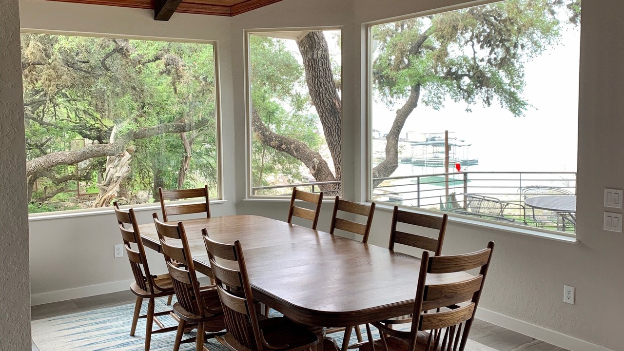 Photo of Livingroom in Lakehills