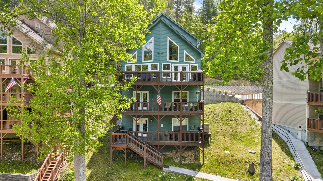 Photo of Outdoor in Lakeside Estates