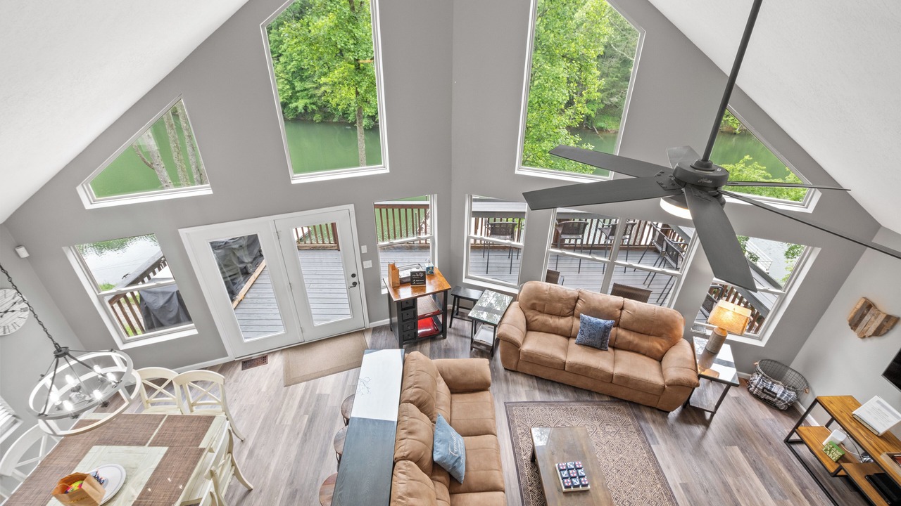 Photo of Bedroom in Lakeside Estates