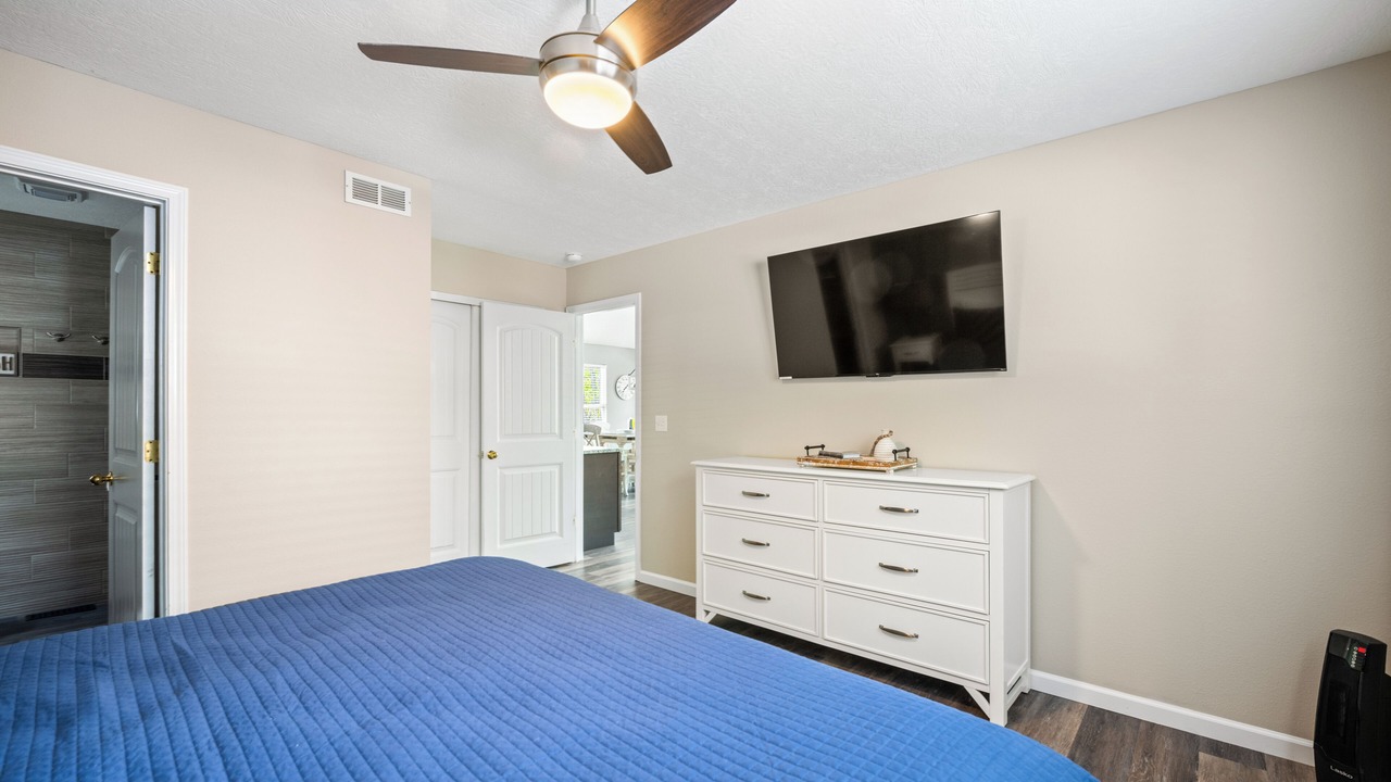 Photo of Bedroom in Lakeside Estates