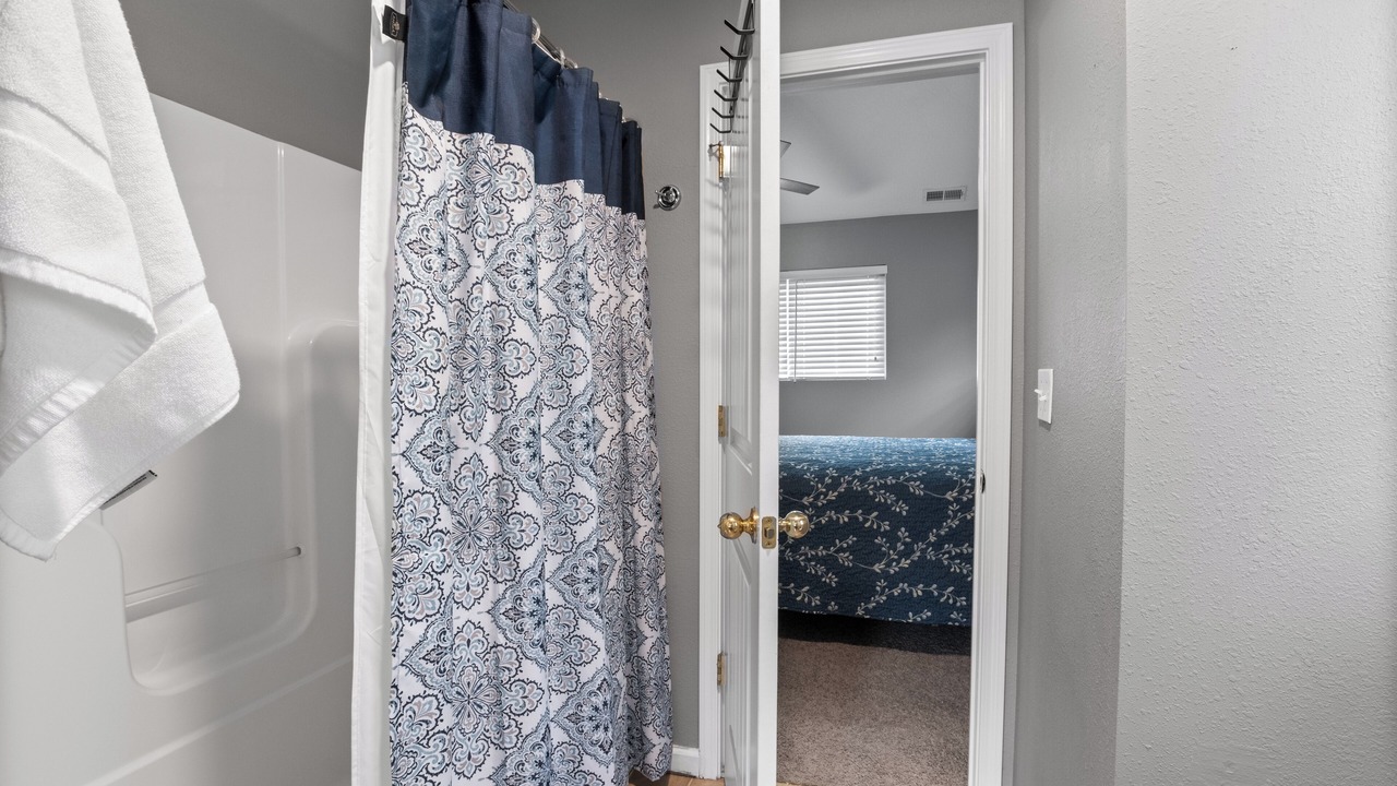 Photo of Bathroom in Lakeside Estates