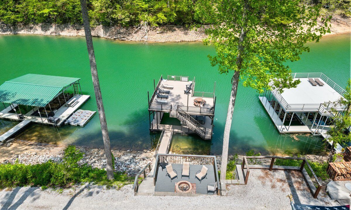Photo of Outdoor in Lakeside Estates