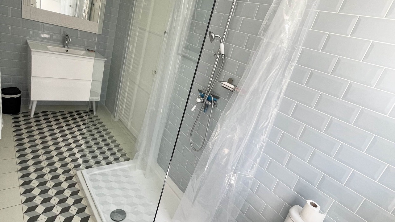 Photo of Bathroom in Le Grand-Village-Plage