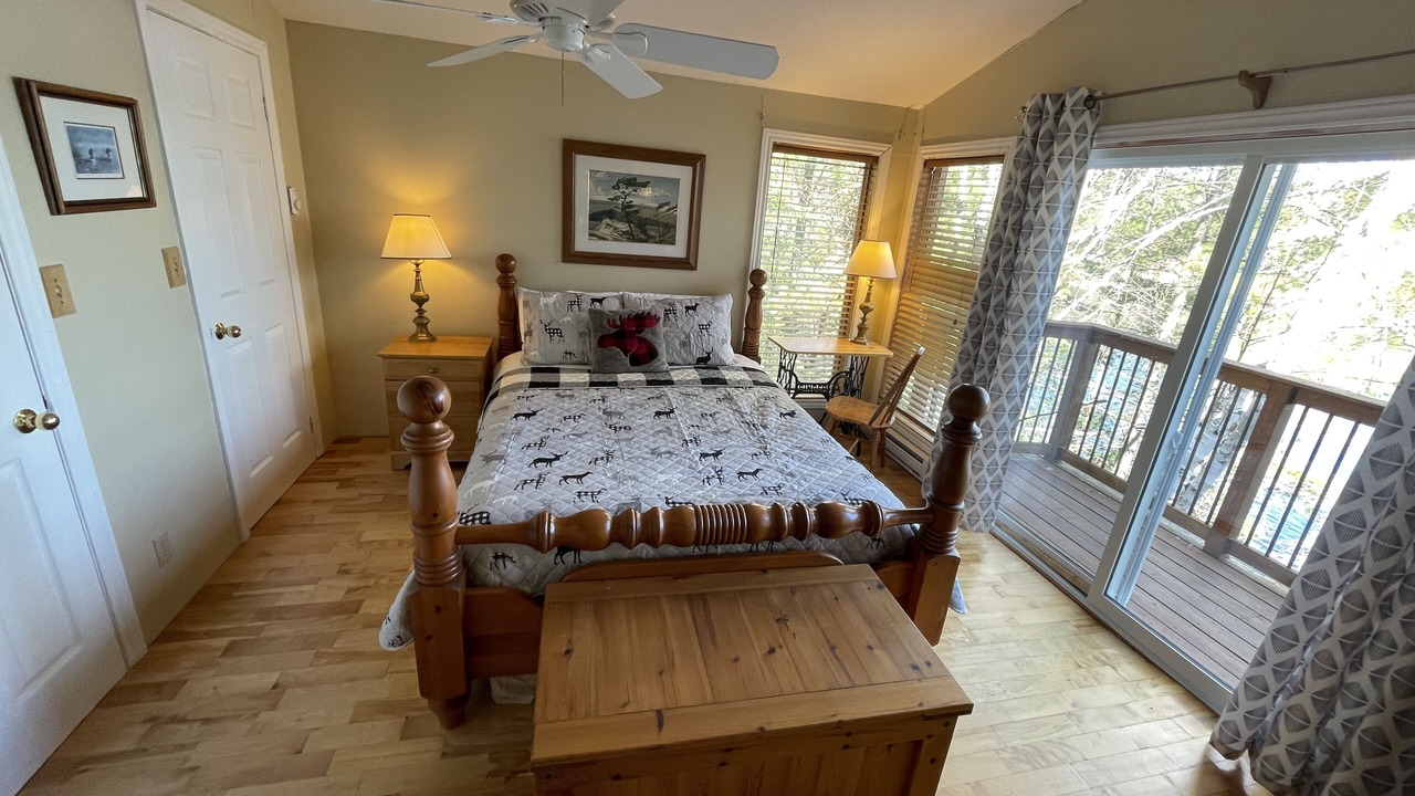 Photo of Bedroom in Algonquin Highlands