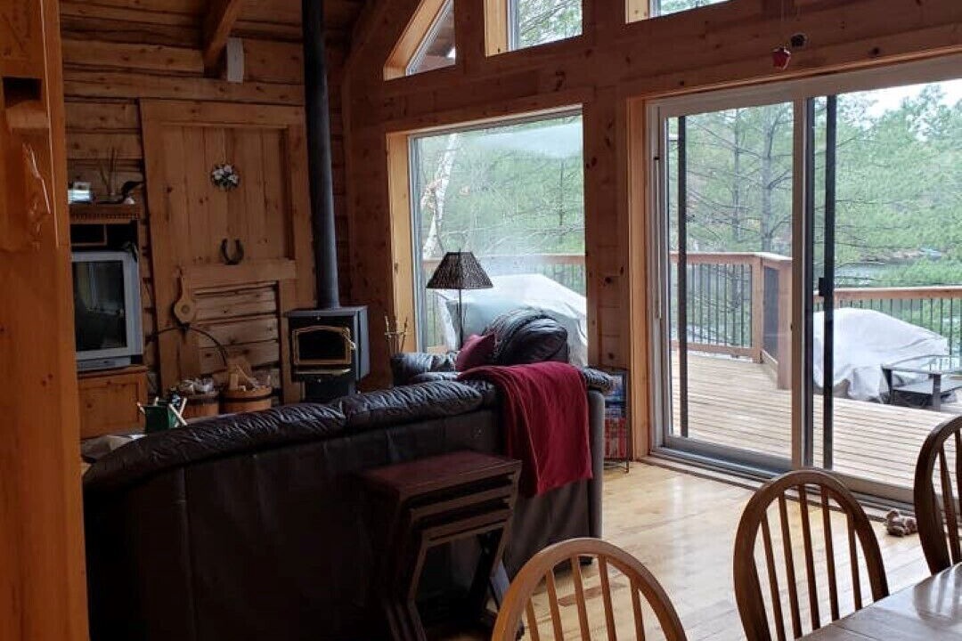 Photo of Livingroom in Algonquin Highlands