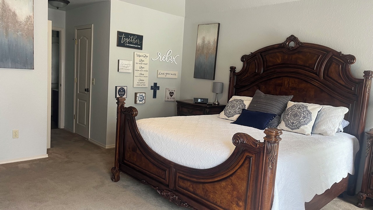 Photo of Bedroom in Sand Springs
