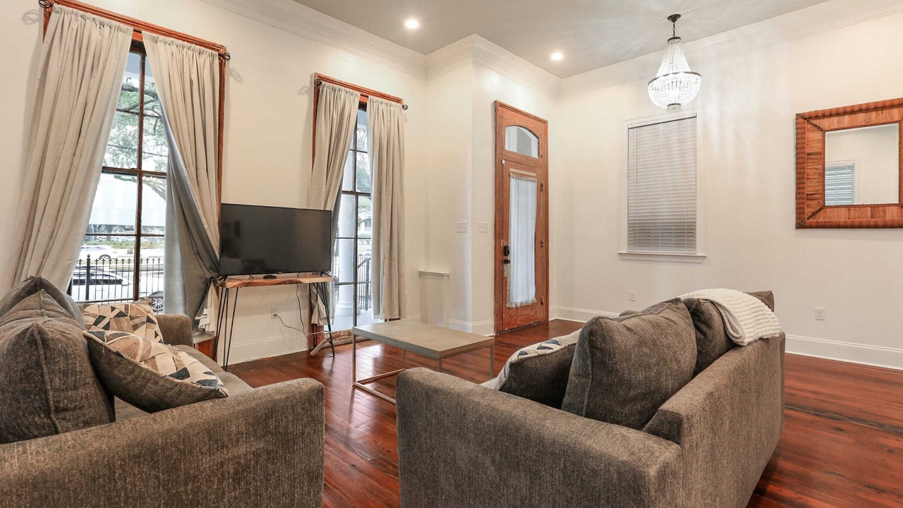 Photo of Livingroom in Tulane - Gravier
