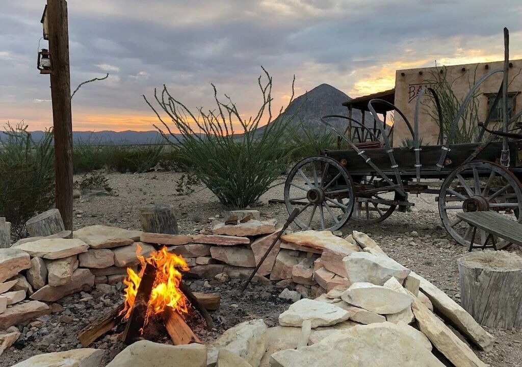 Photo of Livingroom in Terlingua