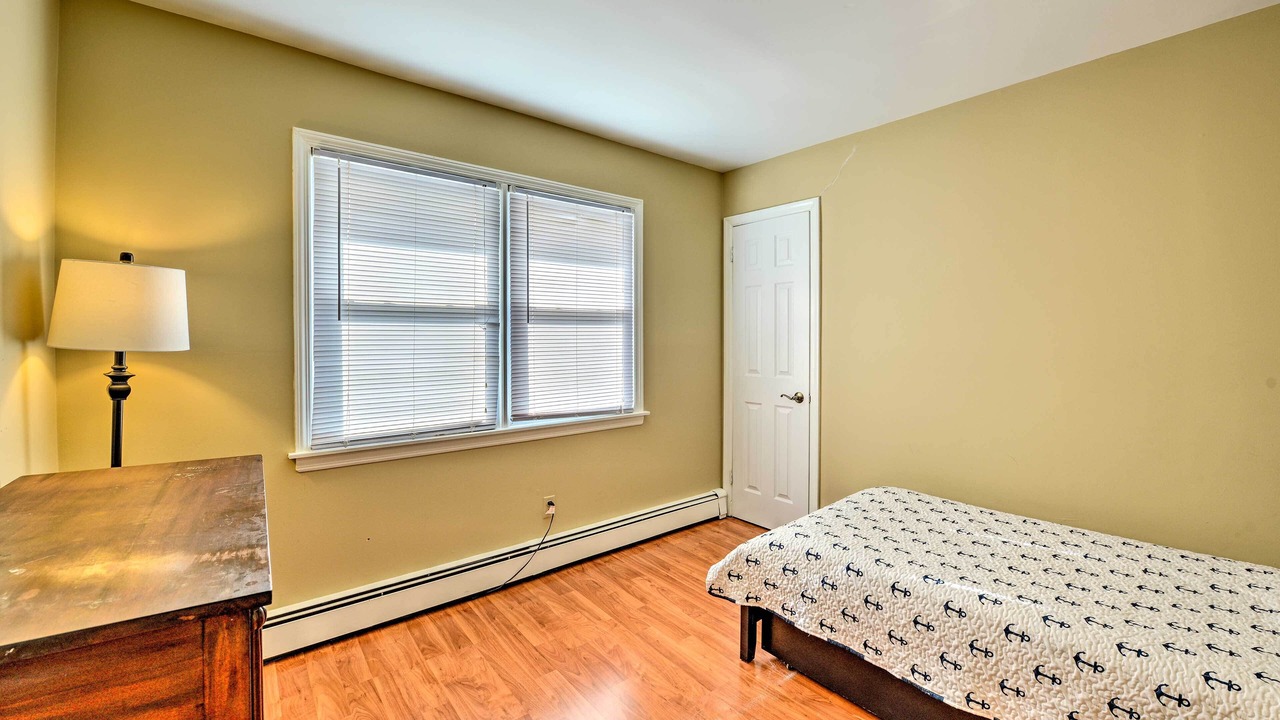 Photo of Bedroom in Mantoloking
