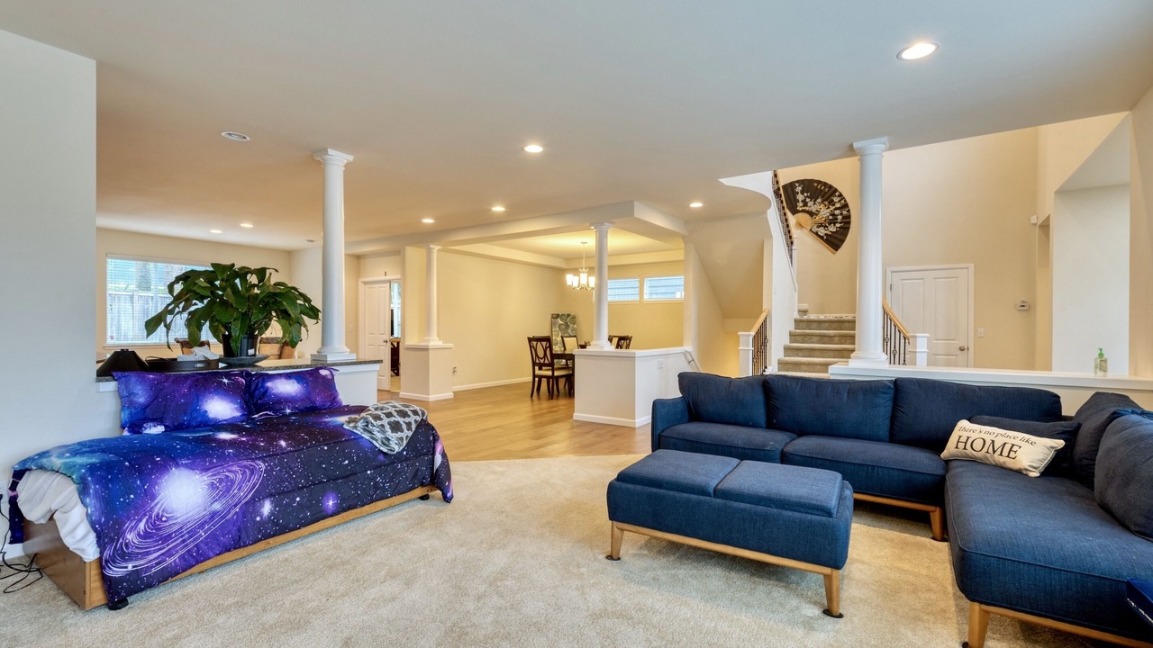 Photo of Livingroom in Martha Lake