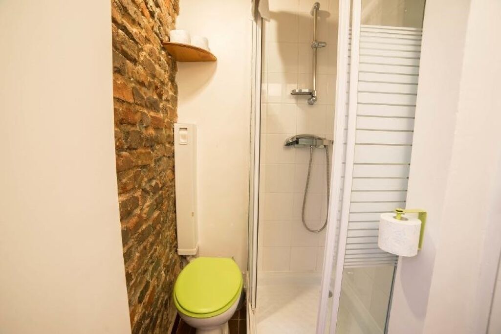 Photo of Bathroom in Butte-aux-Cailles
