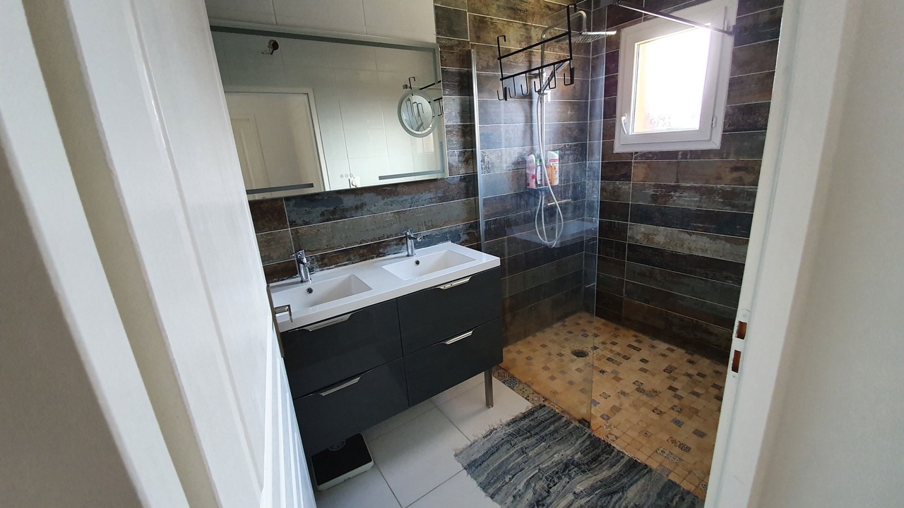 Photo of Bathroom in Parentis-en-Born