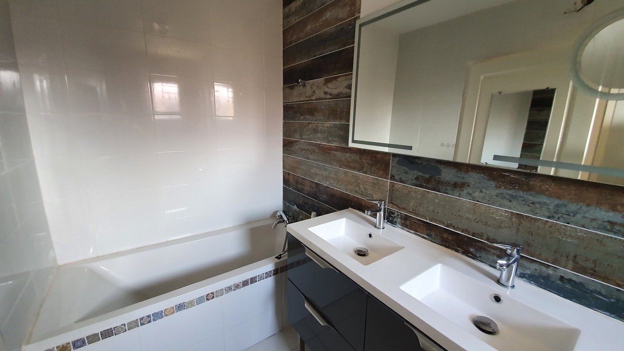 Photo of Bathroom in Parentis-en-Born