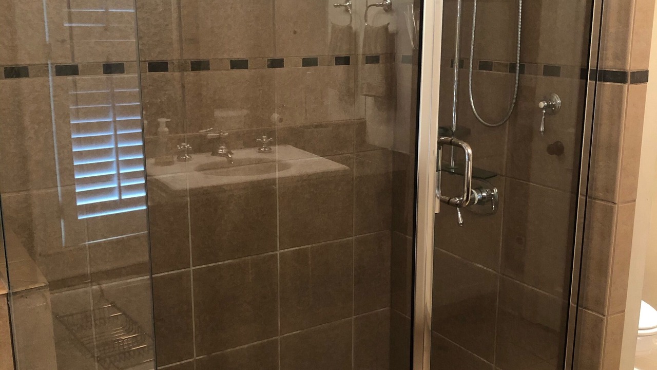 Photo of Bathroom in Old Shandon