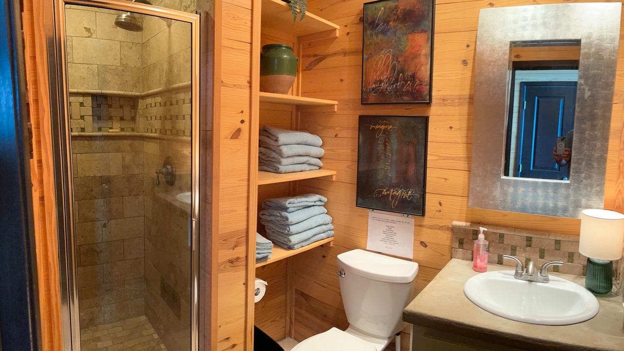 Photo of Bathroom in Concan