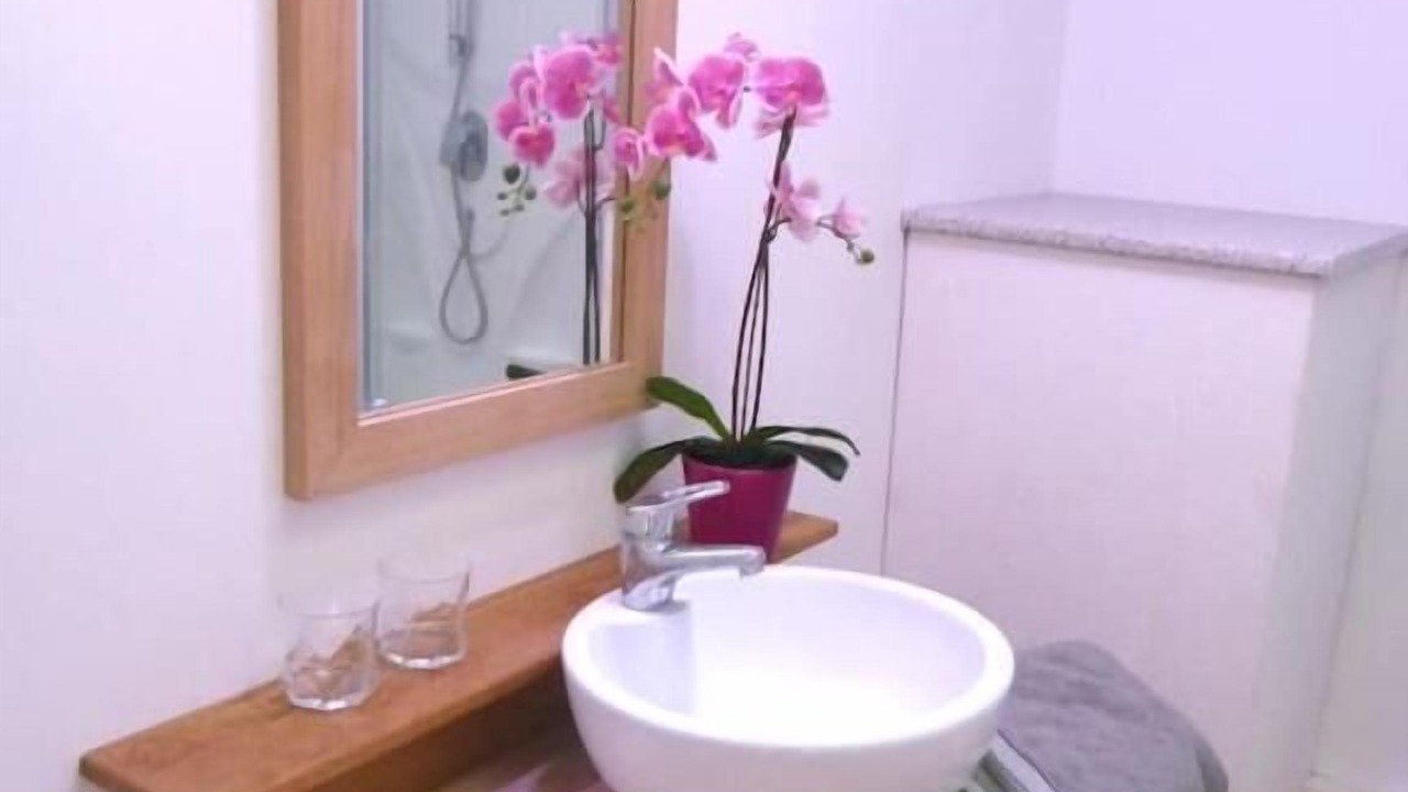 Photo of Bathroom in Hallennes-lez-Haubourdin