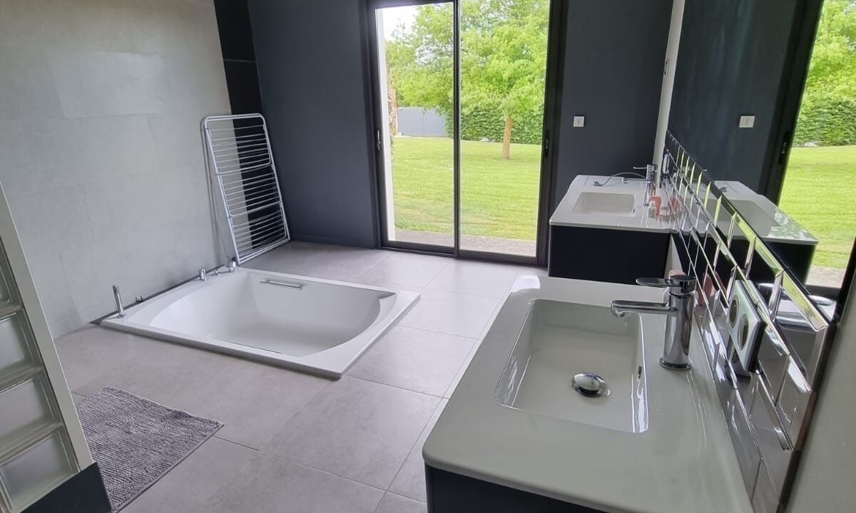 Photo of Bathroom in Beaumont-de-Lomagne
