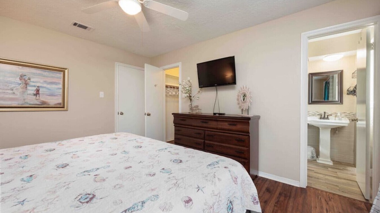 Photo of Bedroom in Decker Prairie