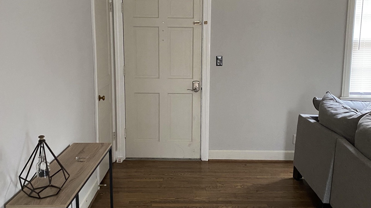 Photo of Livingroom in West Meade