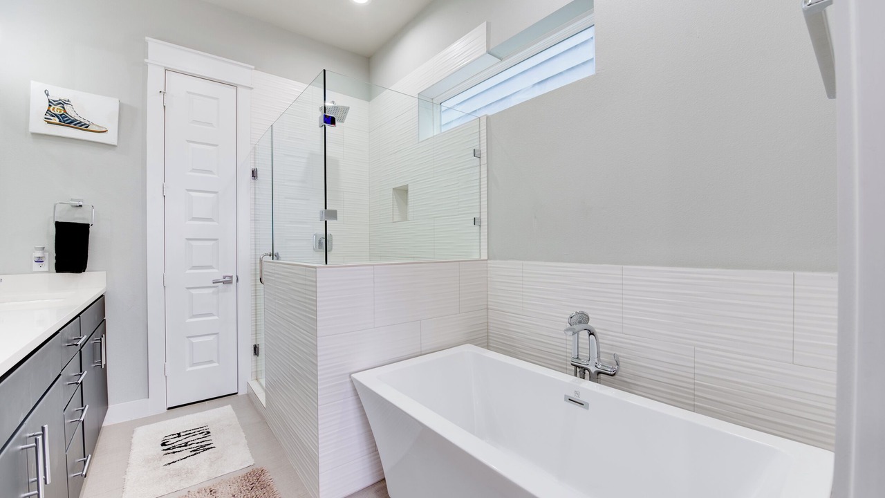 Photo of Bathroom in Astrodome
