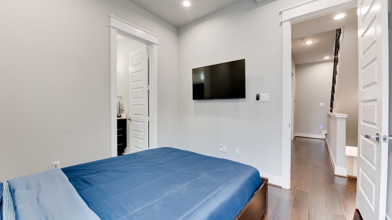 Photo of Bedroom in Astrodome