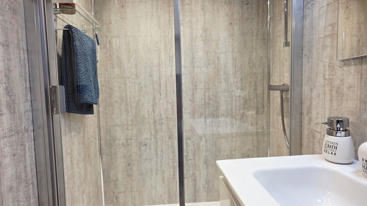Photo of Bathroom in Campan