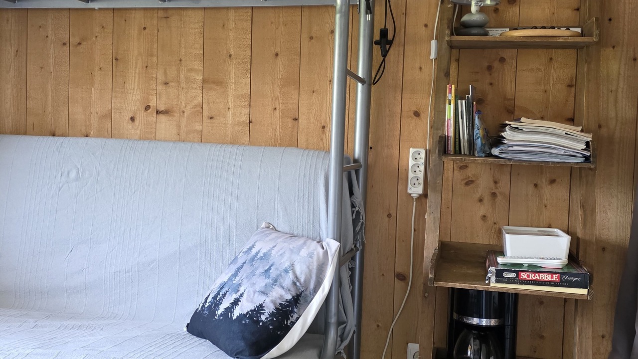 Photo of Bedroom in Campan