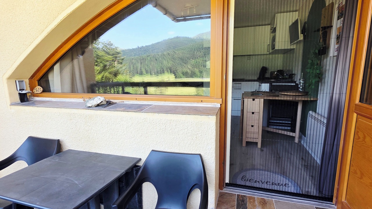 Photo of Outdoor in Campan