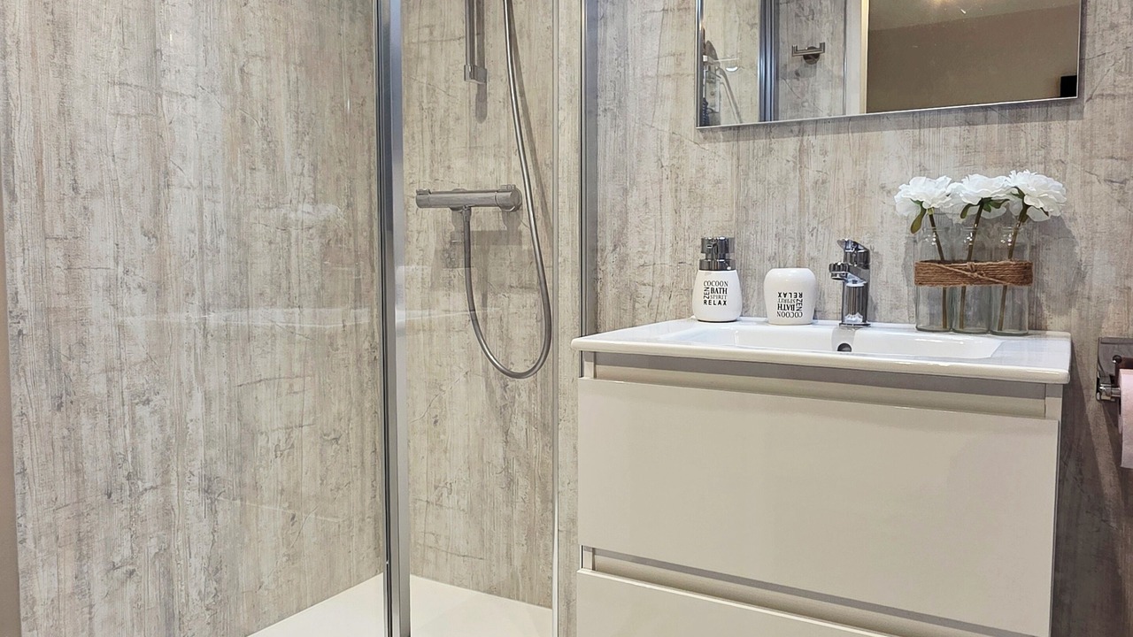 Photo of Bathroom in Campan