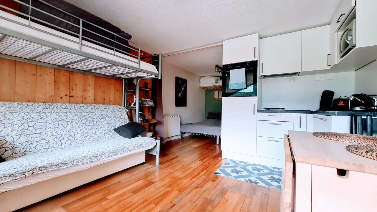 Photo of Bedroom in Campan