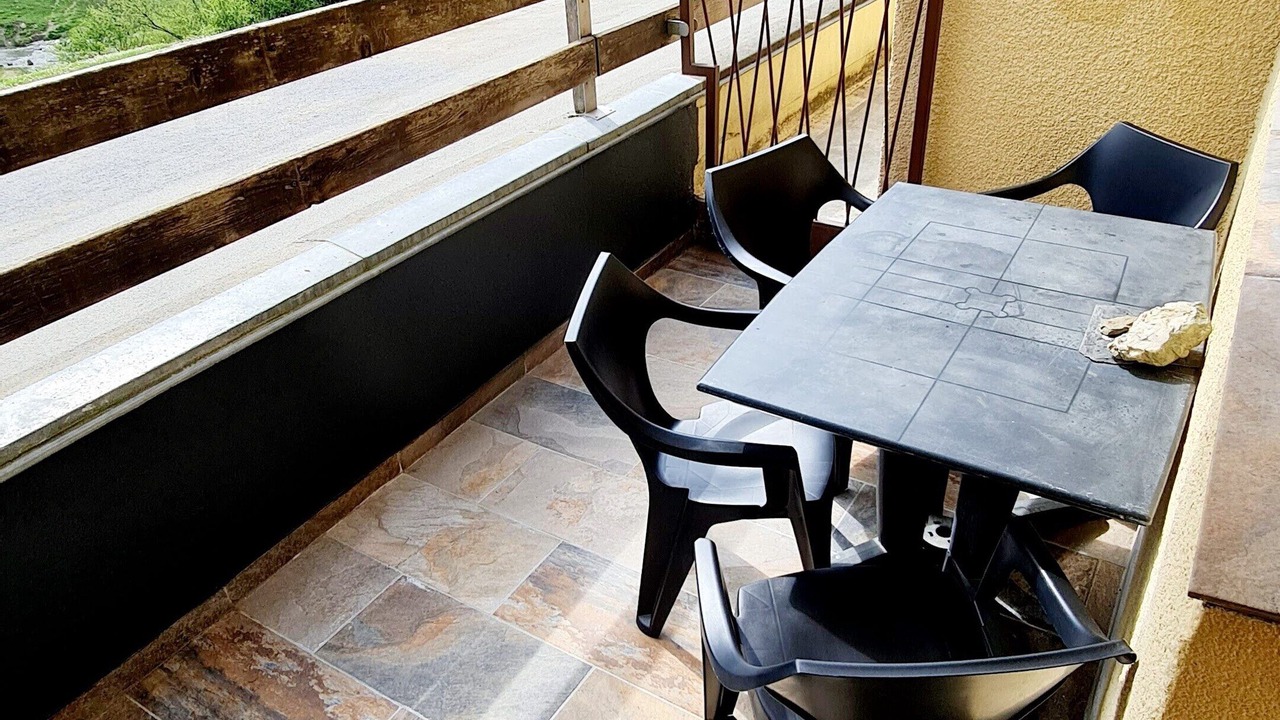 Photo of Outdoor in Campan
