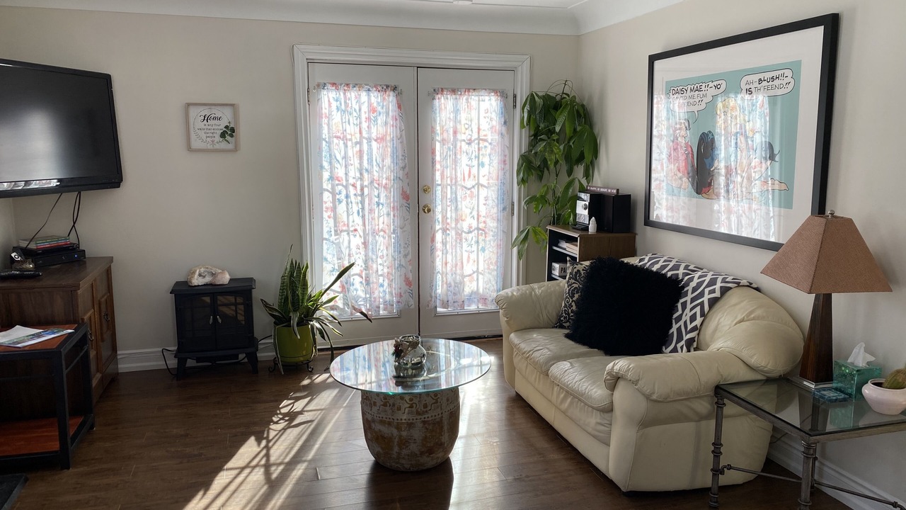 Photo of Livingroom in Burlington