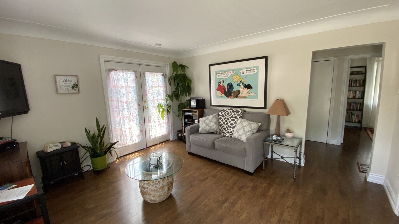 Photo of Livingroom in Burlington