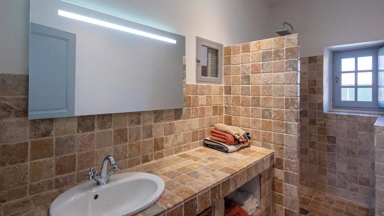 Photo of Bathroom in Maillane