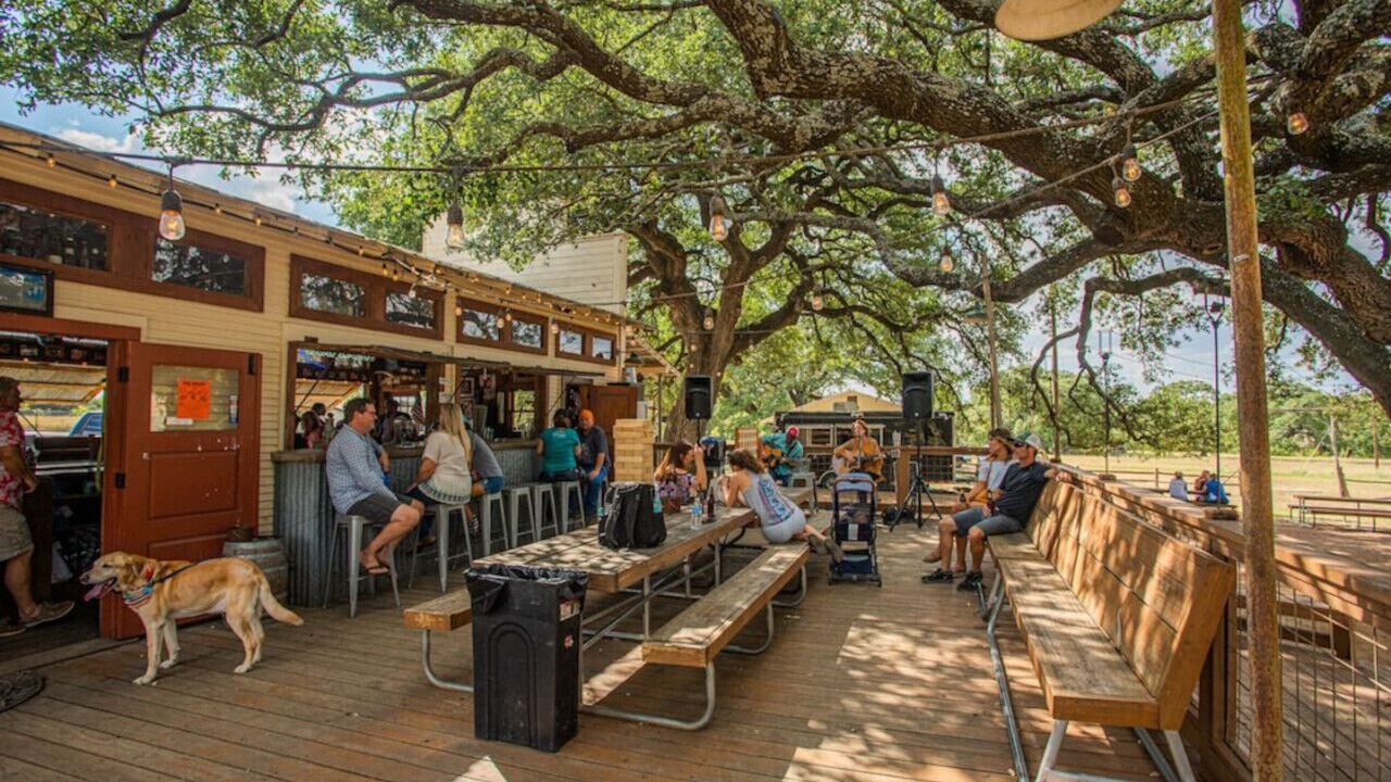 Photo of Outdoor in Albert