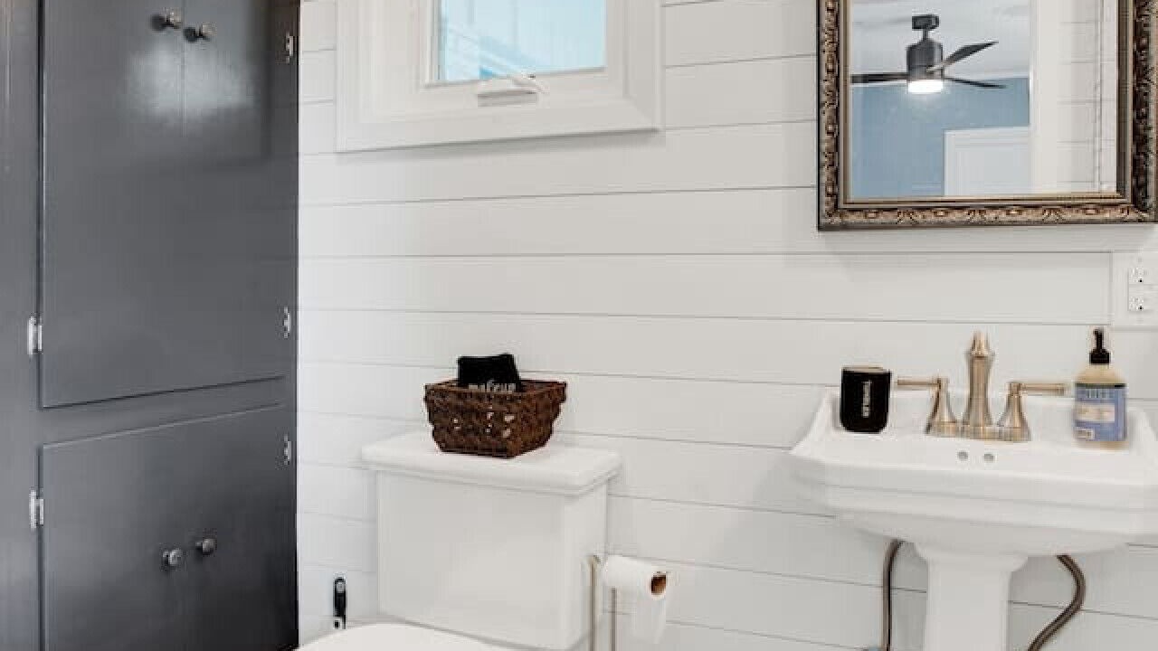 Photo of Bathroom in Albert