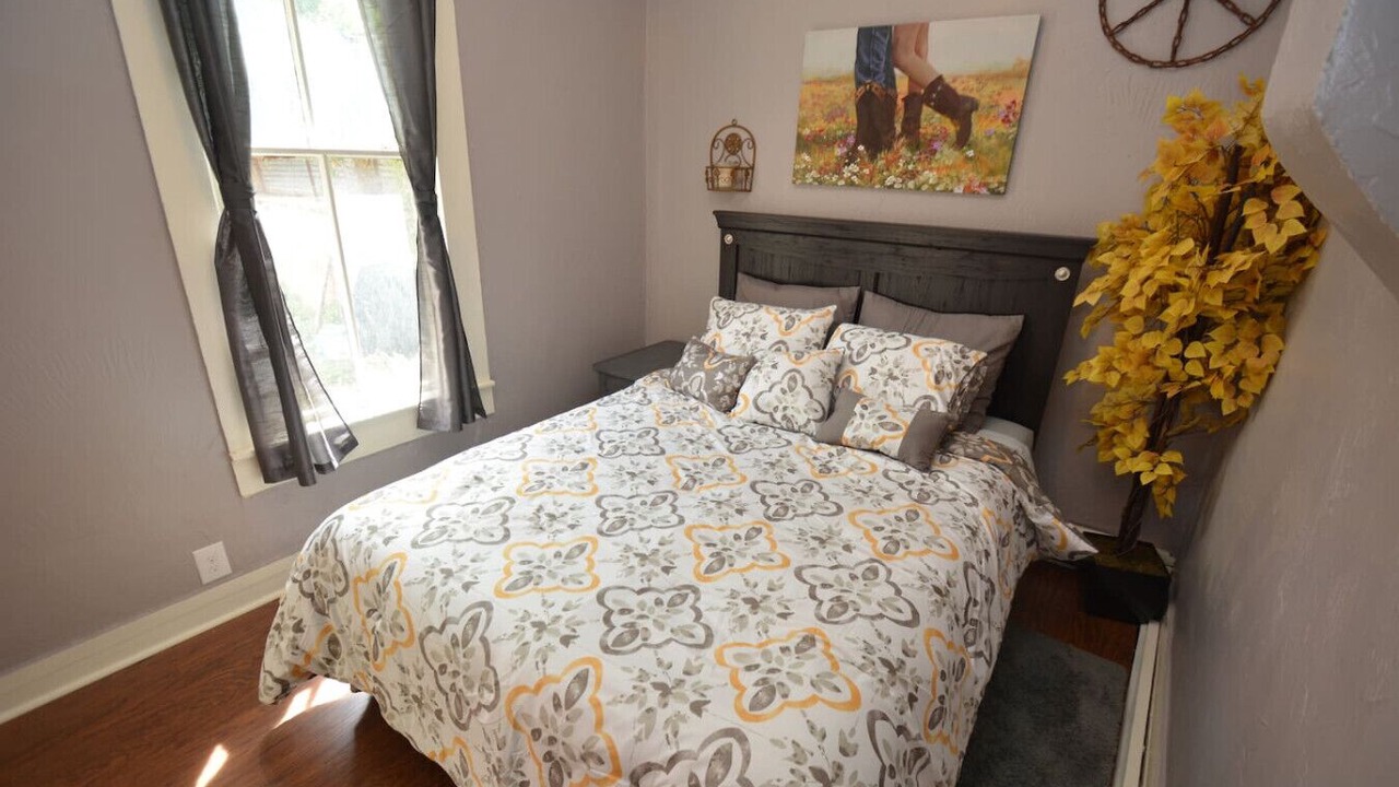 Photo of Bedroom in Manitou Springs