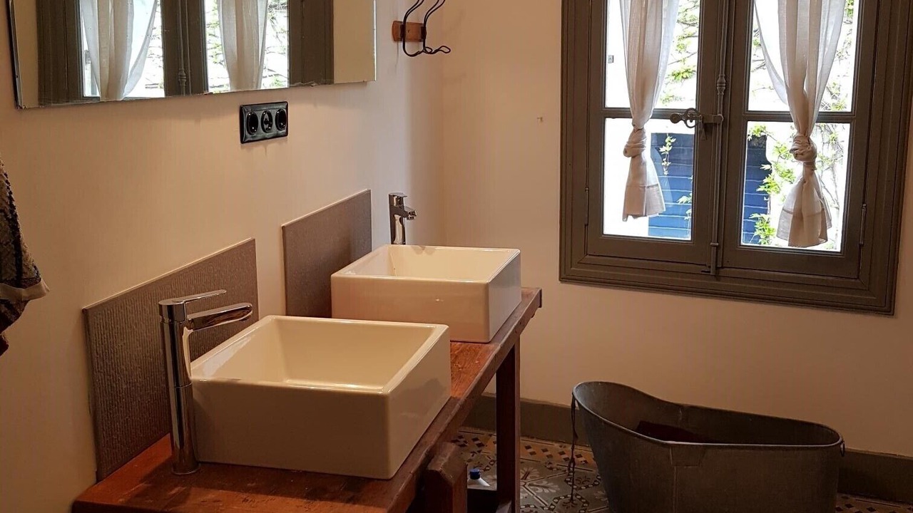 Photo of Bathroom in Assas