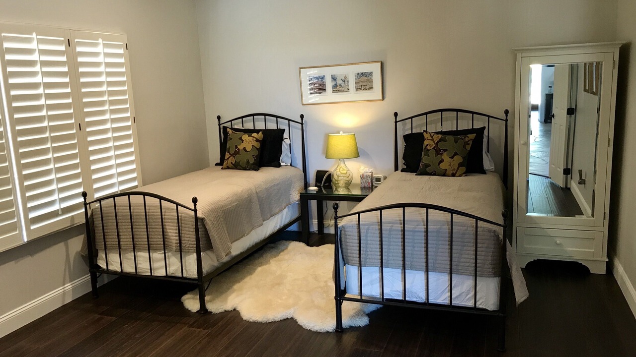 Photo of Bedroom in Fifth Green