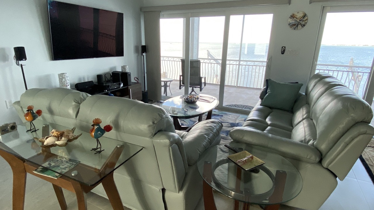Photo of Livingroom in Cutthroat Harbor Estates