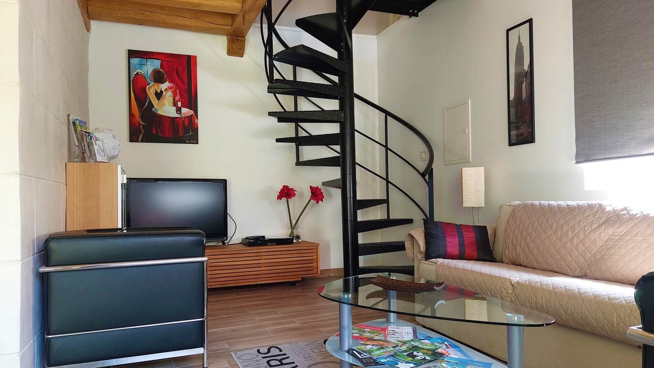 Photo of Others in Couffy