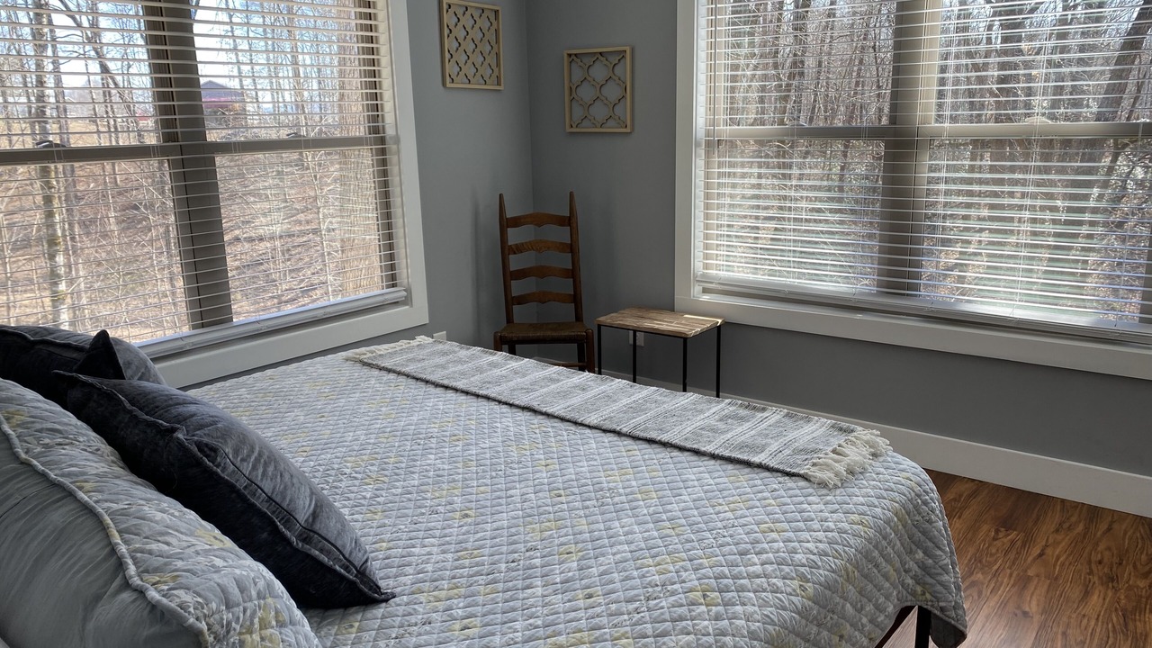 Photo of Bedroom in Dahlonega